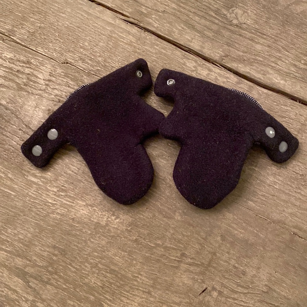 Black Infant mittens - 12-18 approximately. Homemade from Etsy with snaps!!